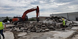 SFB-Rec Crane on a construction site